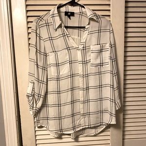 Black and white button up shirt